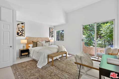 $989,000 | 2405 34th Street, Unit 5, Santa Monica, CA 90405