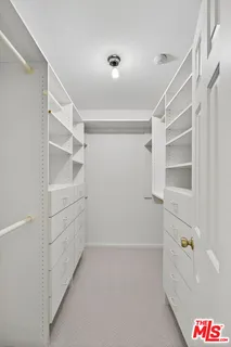 $989,000 | 2405 34th Street, Unit 5, Santa Monica, CA 90405