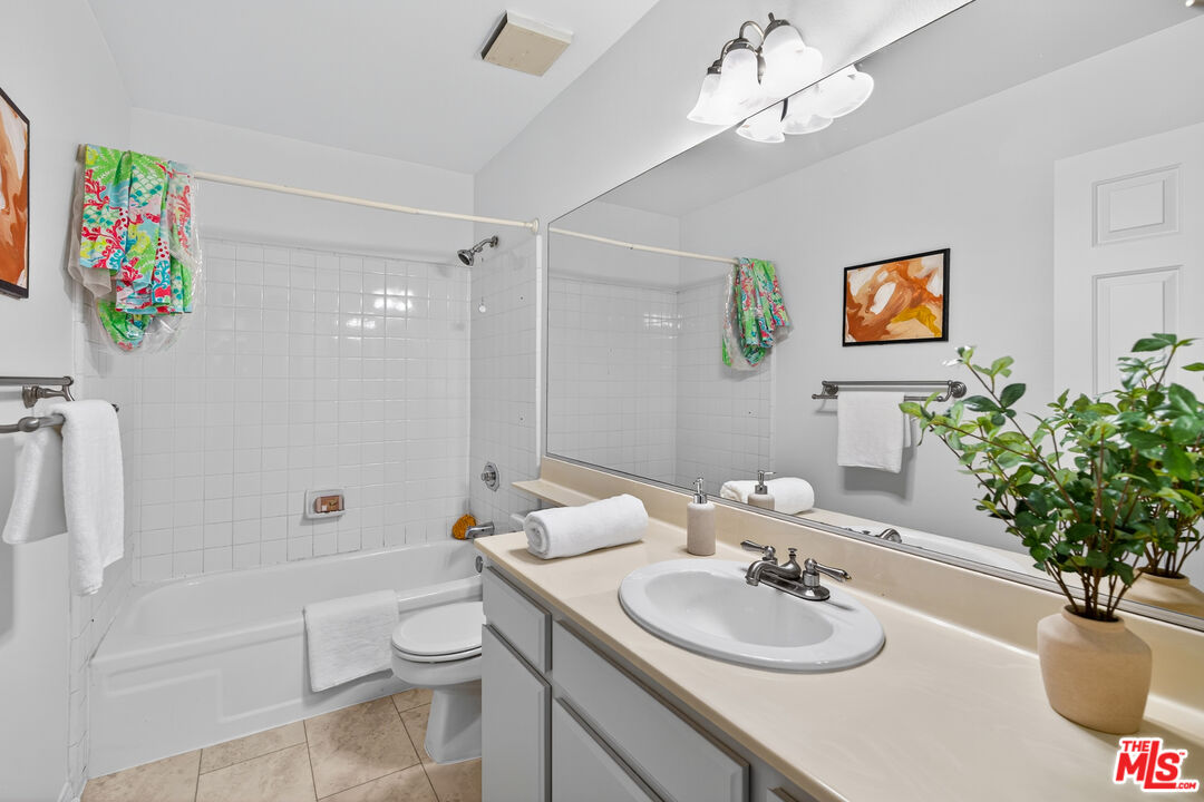 2405 34th Street, Unit 5 Santa Monica, CA 90405 - Photo 37 of 47