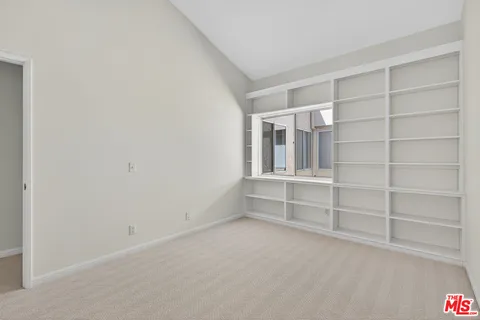 $989,000 | 2405 34th Street, Unit 5, Santa Monica, CA 90405