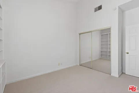 $989,000 | 2405 34th Street, Unit 5, Santa Monica, CA 90405