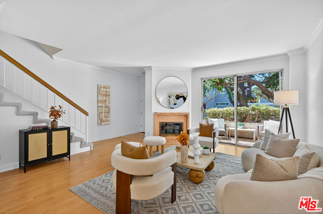 2405 34th Street, Unit 5 Santa Monica, CA 90405 - Photo 5 of 47