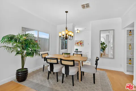 $989,000 | 2405 34th Street, Unit 5, Santa Monica, CA 90405