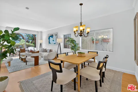 $989,000 | 2405 34th Street, Unit 5, Santa Monica, CA 90405