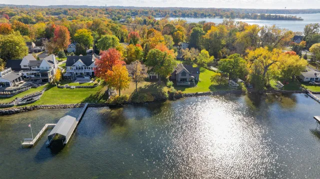 $2,295,000 | 36 Interlachen Court, Tonka Bay, MN 55331