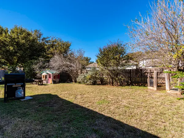$299,900 | 172 Winter Street, Kyle, TX 78640