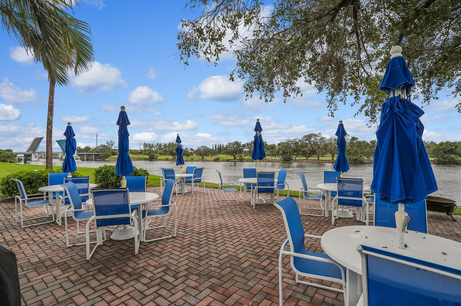 336 Golfview Road, Unit 1115 North Palm Beach, FL 33408 - Photo 31 of 40 Entertaining area with grill