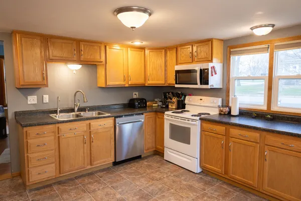 $170,000 | 405 Nevada Avenue, Adrian, MN 56110