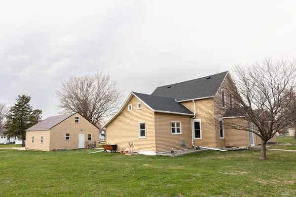 $170,000 | 405 Nevada Avenue, Adrian, MN 56110