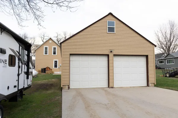 $170,000 | 405 Nevada Avenue, Adrian, MN 56110