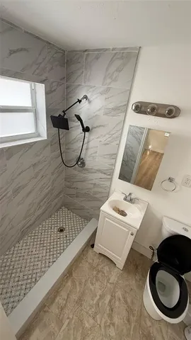 $2,500 | 800 Moffett Street, Unit 1, Hallandale Beach, FL 33009