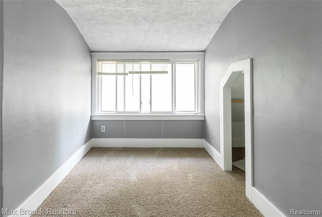 13071 East 13 Mile Road Warren, MI 48088 - Photo 14 of 23