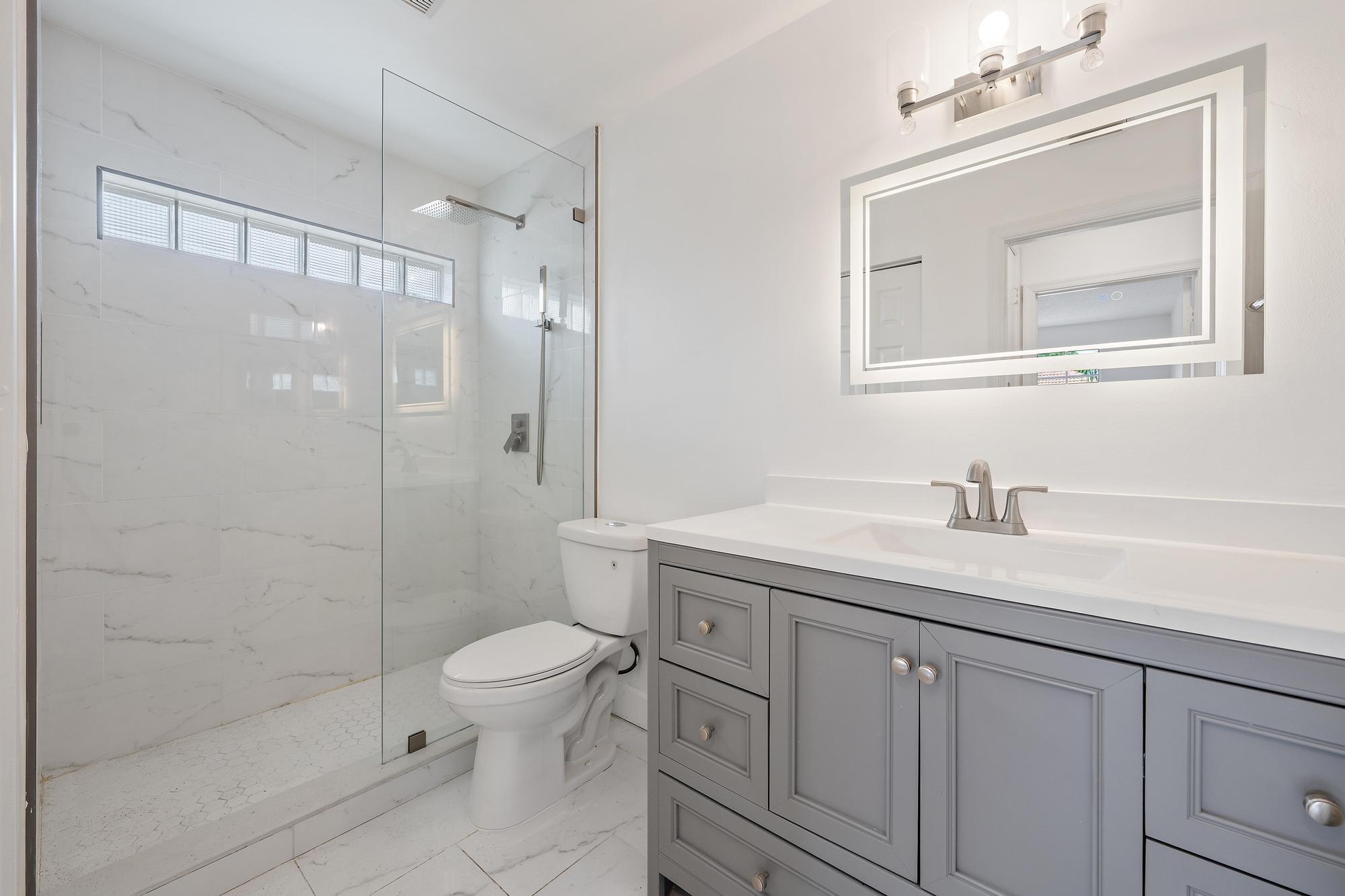 1045 Aspri Way Riviera Beach, FL 33418 - Photo 18 of 35 Bathroom 2