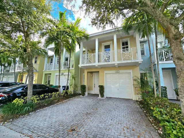 $4,200 | 11412 Northwest 74th Terrace, Unit 11412, Doral, FL 33178