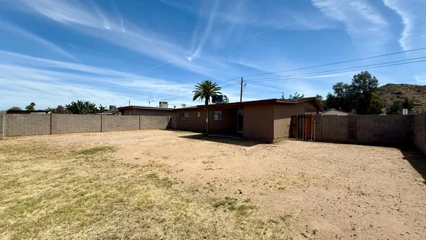 $1,825 | 12602 North 21st Avenue, Phoenix, AZ 85029