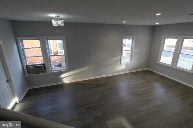 $2,750 | 421 Bridgeboro Street, Riverside, NJ 08075