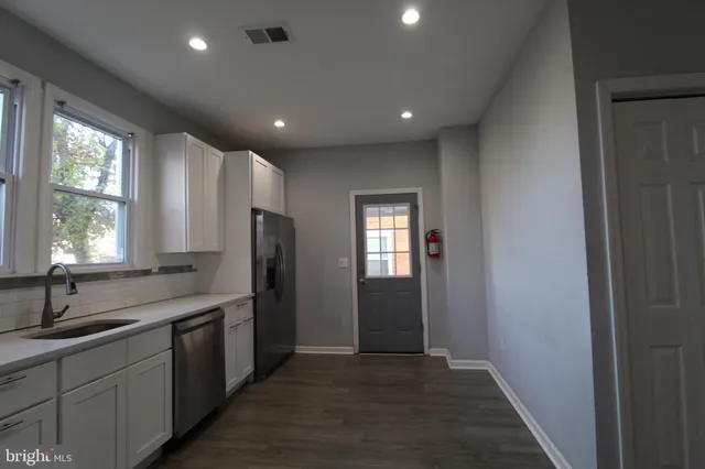 $2,750 | 421 Bridgeboro Street, Riverside, NJ 08075