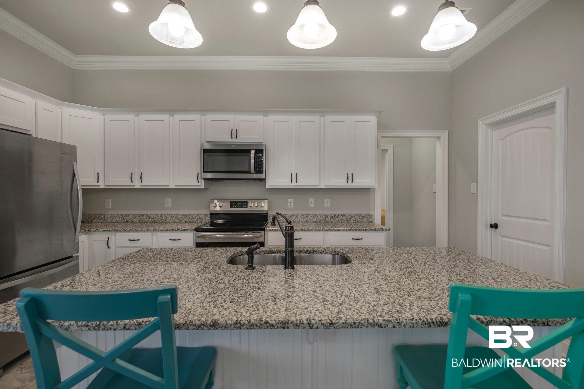 1716 Vivace Drive Foley, AL 36535 - Photo 16 of 39 Kitchen