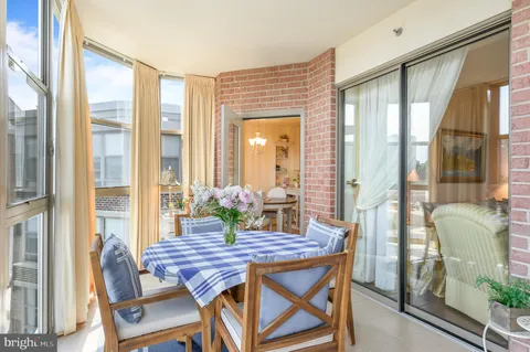 $535,000 | 19350 Magnolia Grove Square, Unit 406, Leesburg, VA 20176