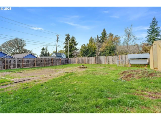 $370,000 | 108 South Street, Silverton, OR 97381