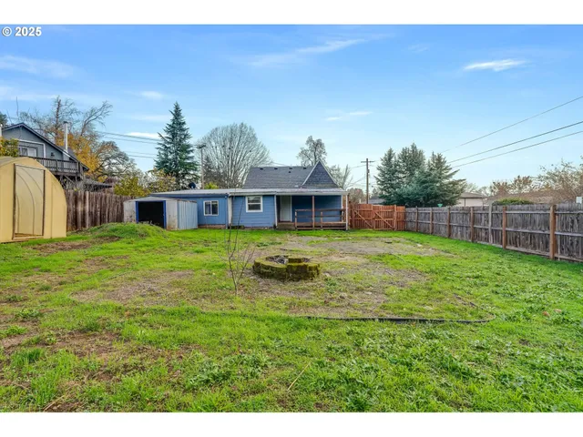 $370,000 | 108 South Street, Silverton, OR 97381