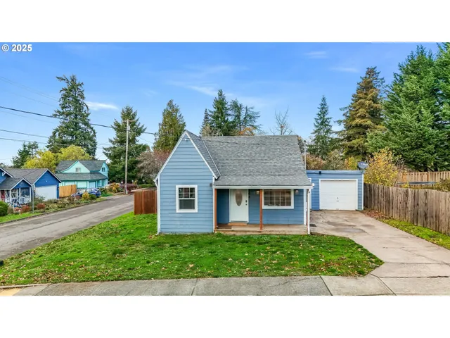 $370,000 | 108 South Street, Silverton, OR 97381