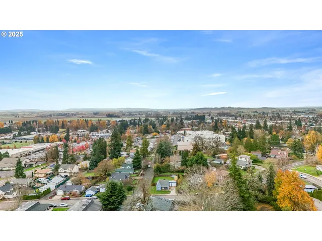 $370,000 | 108 South Street, Silverton, OR 97381