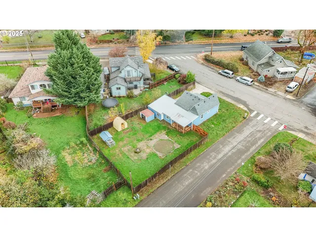$370,000 | 108 South Street, Silverton, OR 97381