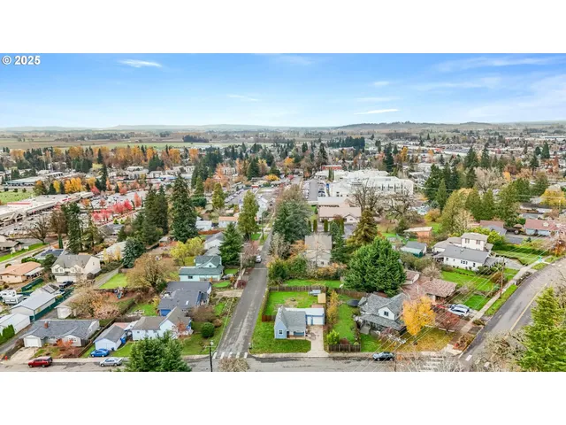 $370,000 | 108 South Street, Silverton, OR 97381