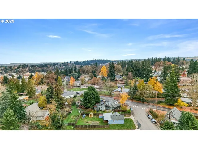 $370,000 | 108 South Street, Silverton, OR 97381