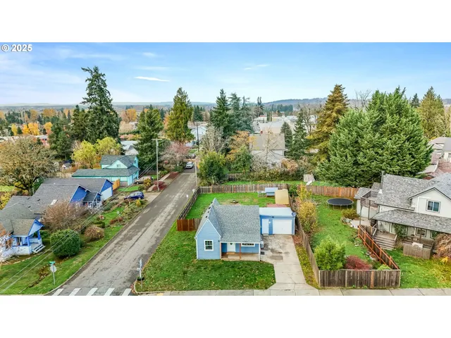 $370,000 | 108 South Street, Silverton, OR 97381