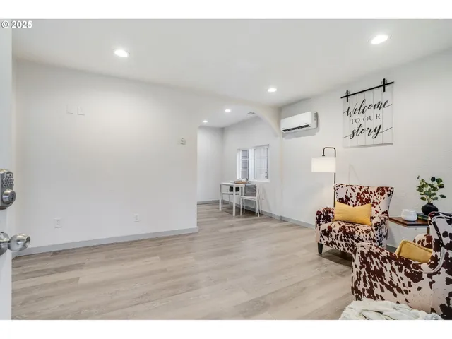 $370,000 | 108 South Street, Silverton, OR 97381