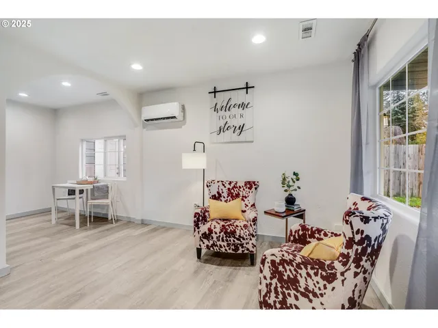 $370,000 | 108 South Street, Silverton, OR 97381