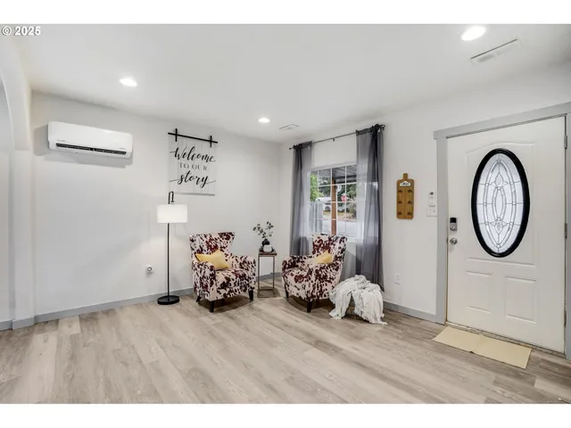 $370,000 | 108 South Street, Silverton, OR 97381