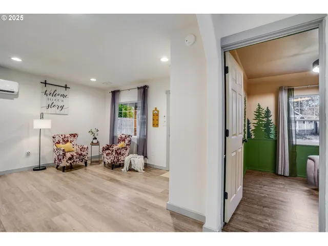 $370,000 | 108 South Street, Silverton, OR 97381