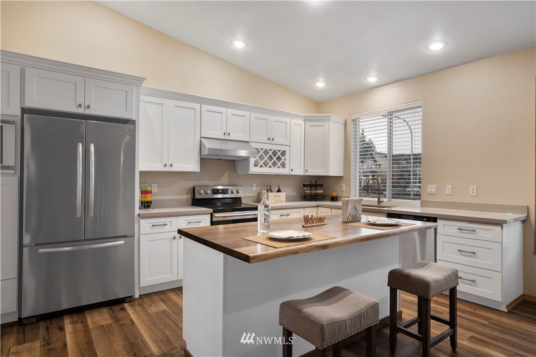 5202 Northeast 5th Court Renton, WA 98059 - Photo 11 of 33