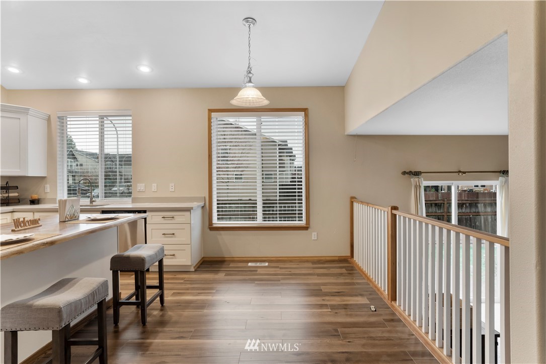 5202 Northeast 5th Court Renton, WA 98059 - Photo 15 of 33