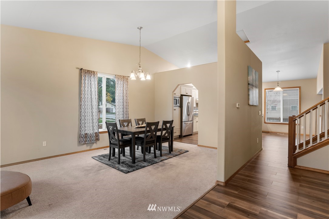 5202 Northeast 5th Court Renton, WA 98059 - Photo 3 of 33