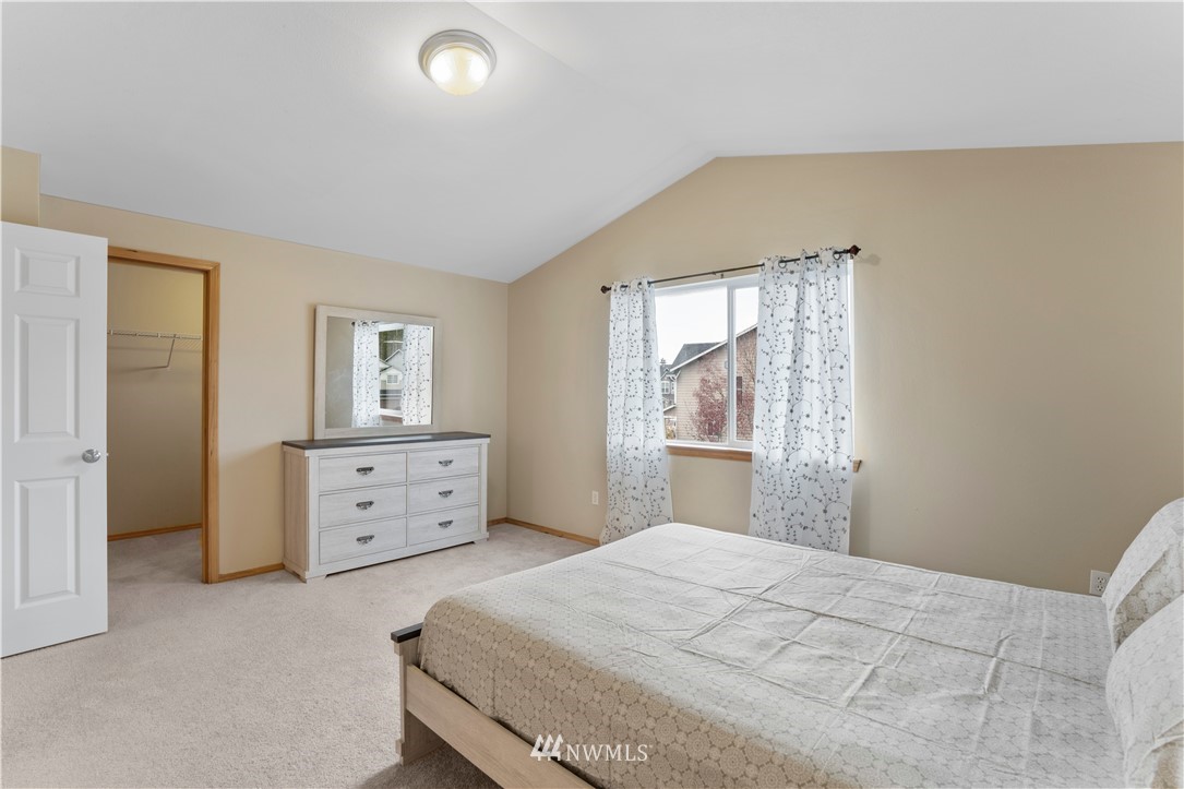 5202 Northeast 5th Court Renton, WA 98059 - Photo 21 of 33