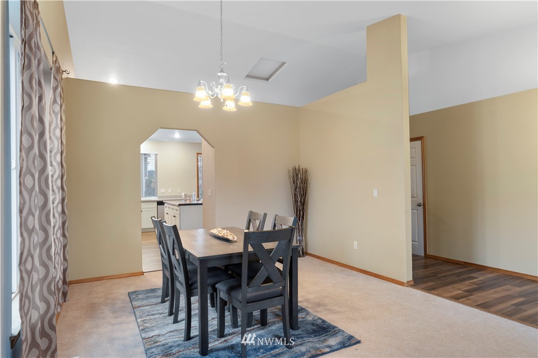 5202 Northeast 5th Court Renton, WA 98059 - Photo 6 of 33