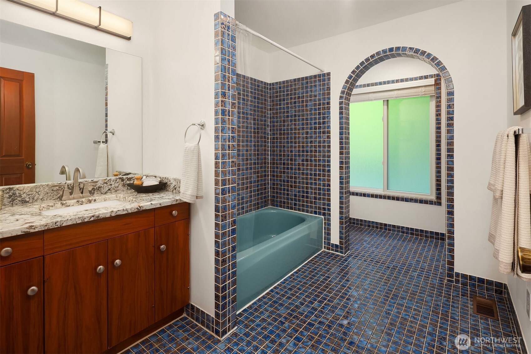 8308 Frederick Place Edmonds, WA 98026 - Photo 23 of 37