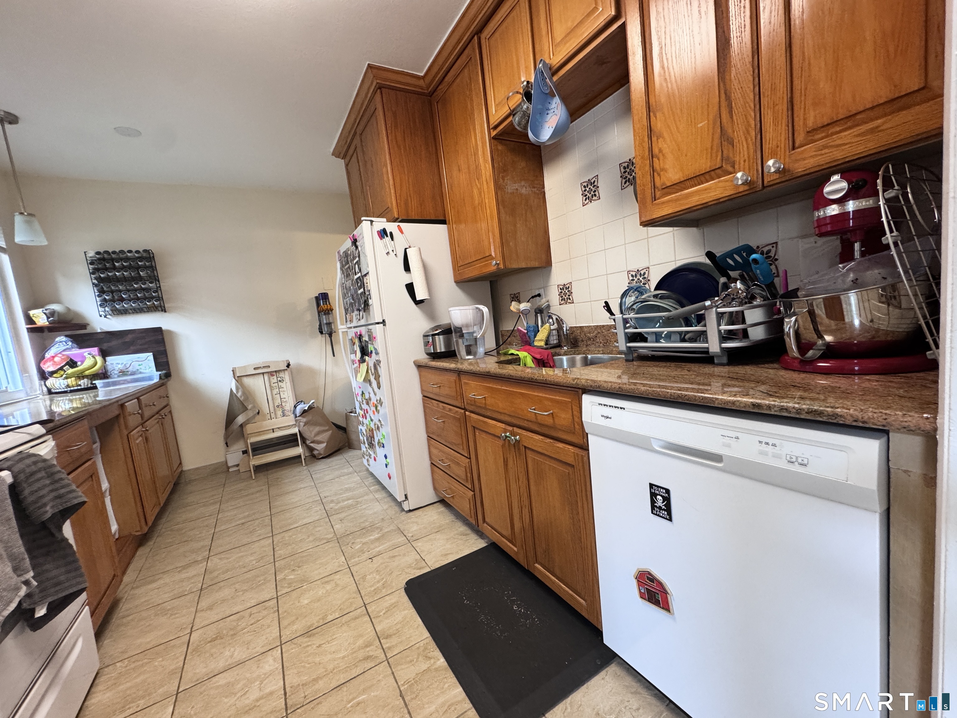 59 Rock Spring Road, Unit 28 Stamford, CT 06906 - Photo 9 of 37