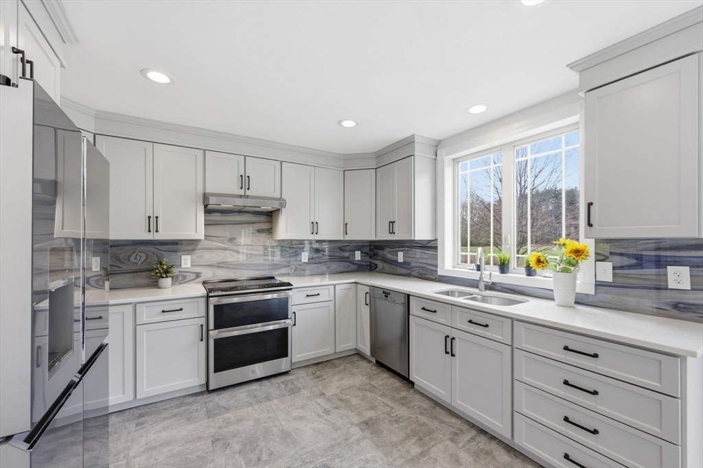 13 Shattuck Road Hadley, MA 01035 - Photo 16 of 41