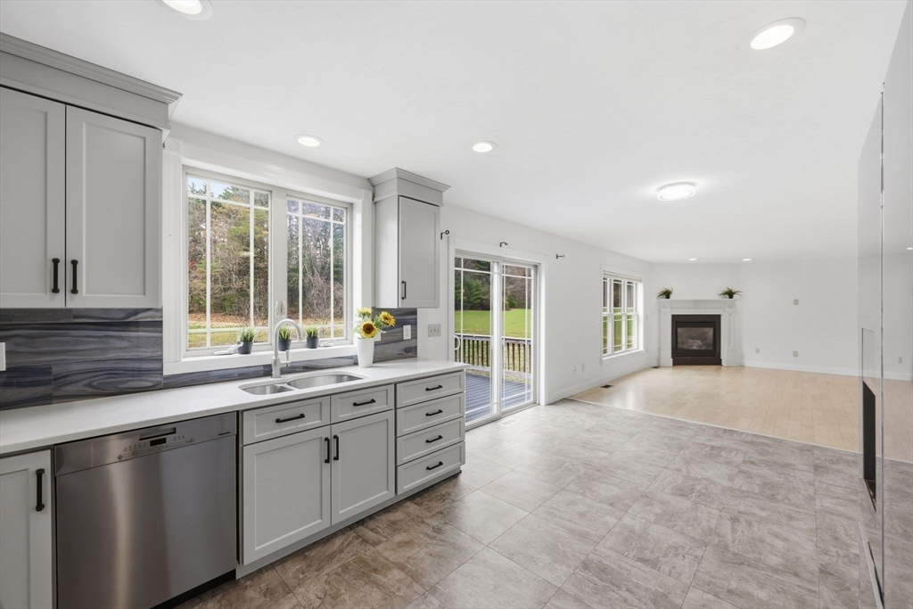 13 Shattuck Road Hadley, MA 01035 - Photo 18 of 41