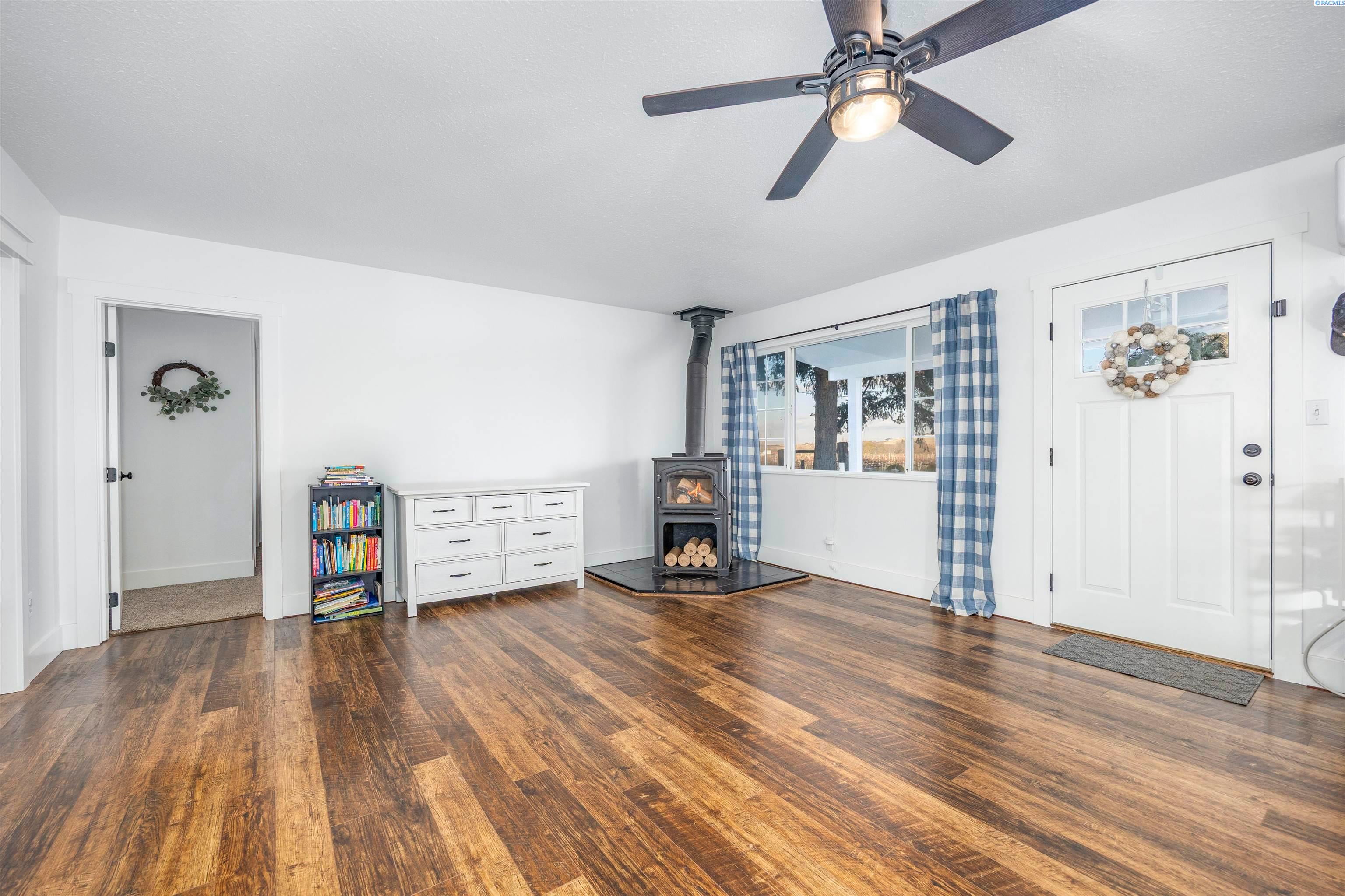 59202 North River Road Benton City, WA 99320 - Photo 2 of 31 Gallery Image 2