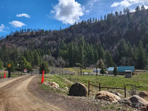 $685,000 | 2267 Private Road 1, Cambridge, ID 83610
