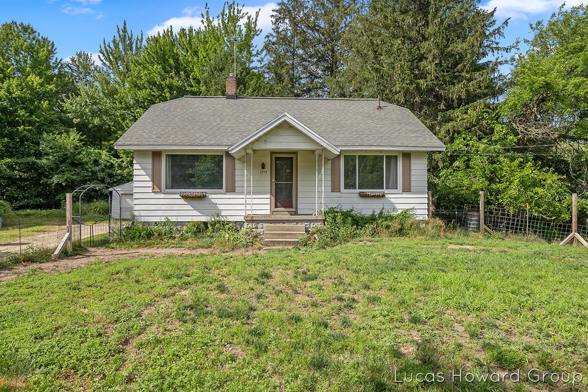 1754 Judson Road Spring Lake, MI 49456 - Photo 1 of 17 IMG_1000
