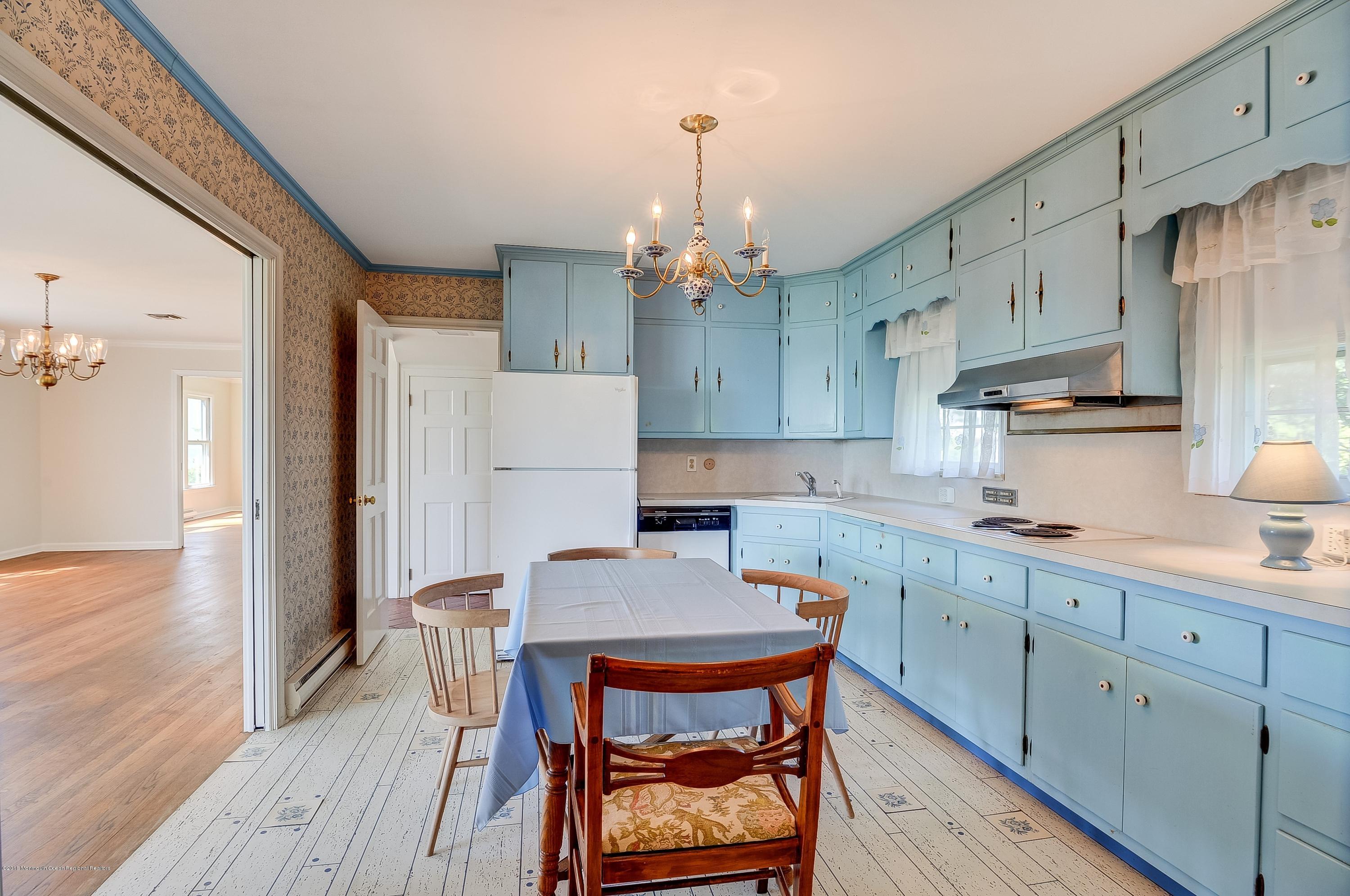 29 Tuxedo Road Rumson, NJ 07760 - Photo 12 of 37 Kitchen