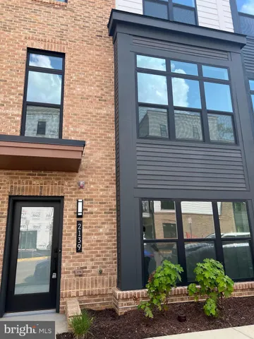 $5,000 | 2139 Tysons Ridgeline Road, Falls Church, VA 22043