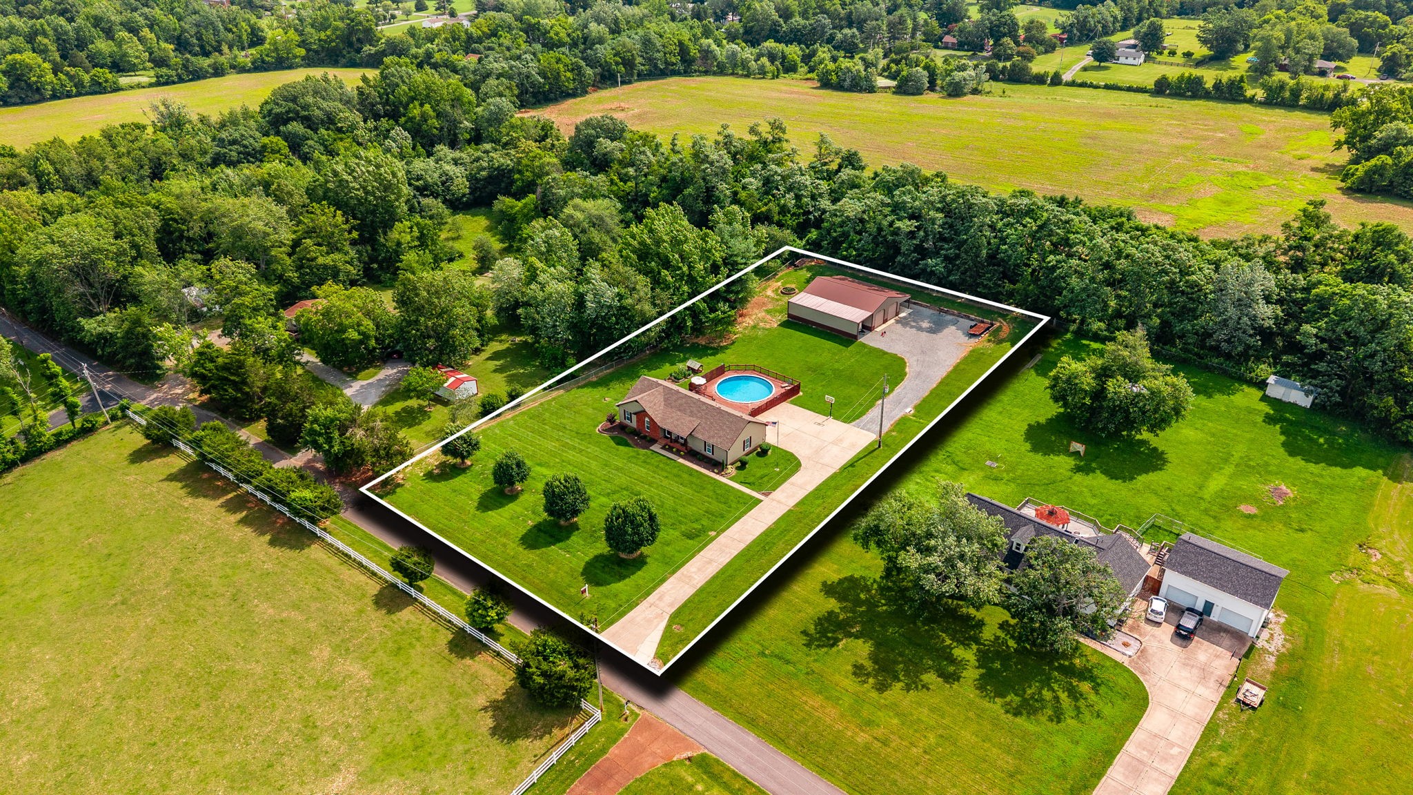 2205 Howell Road Greenbrier, TN 37073 - Photo 3 of 95
